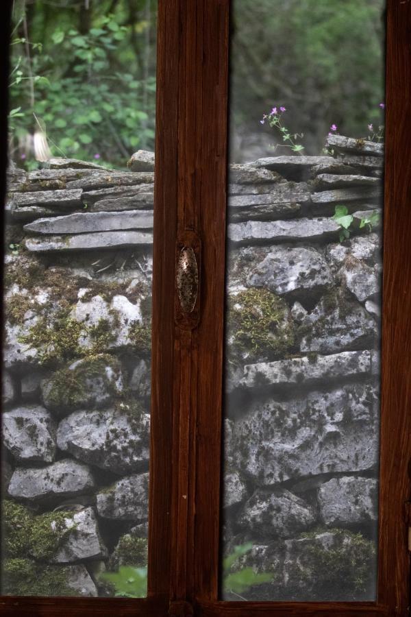 Cozy Traditional House In Kato Pedina- To Petrino Villa Bagian luar foto